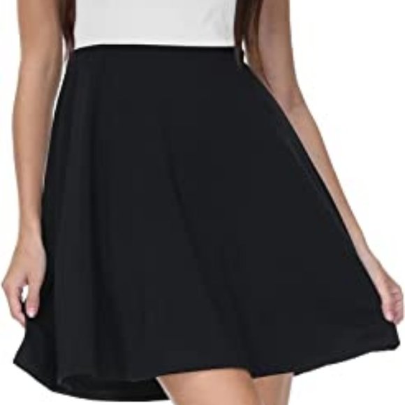 Women's Short Sleeve Peter Pan Collar Fit and Flare Skater Dress - Picture 3 of 4
